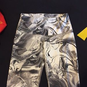 Marble workout athletic leggings